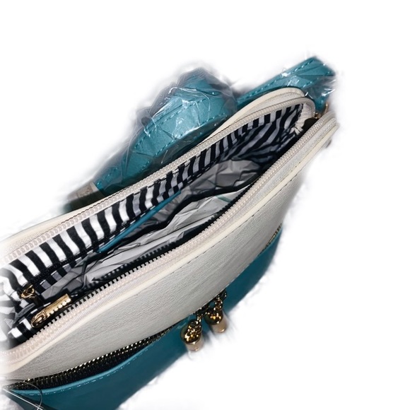 Tassel Crossbody Bag - Picture 5 of 5